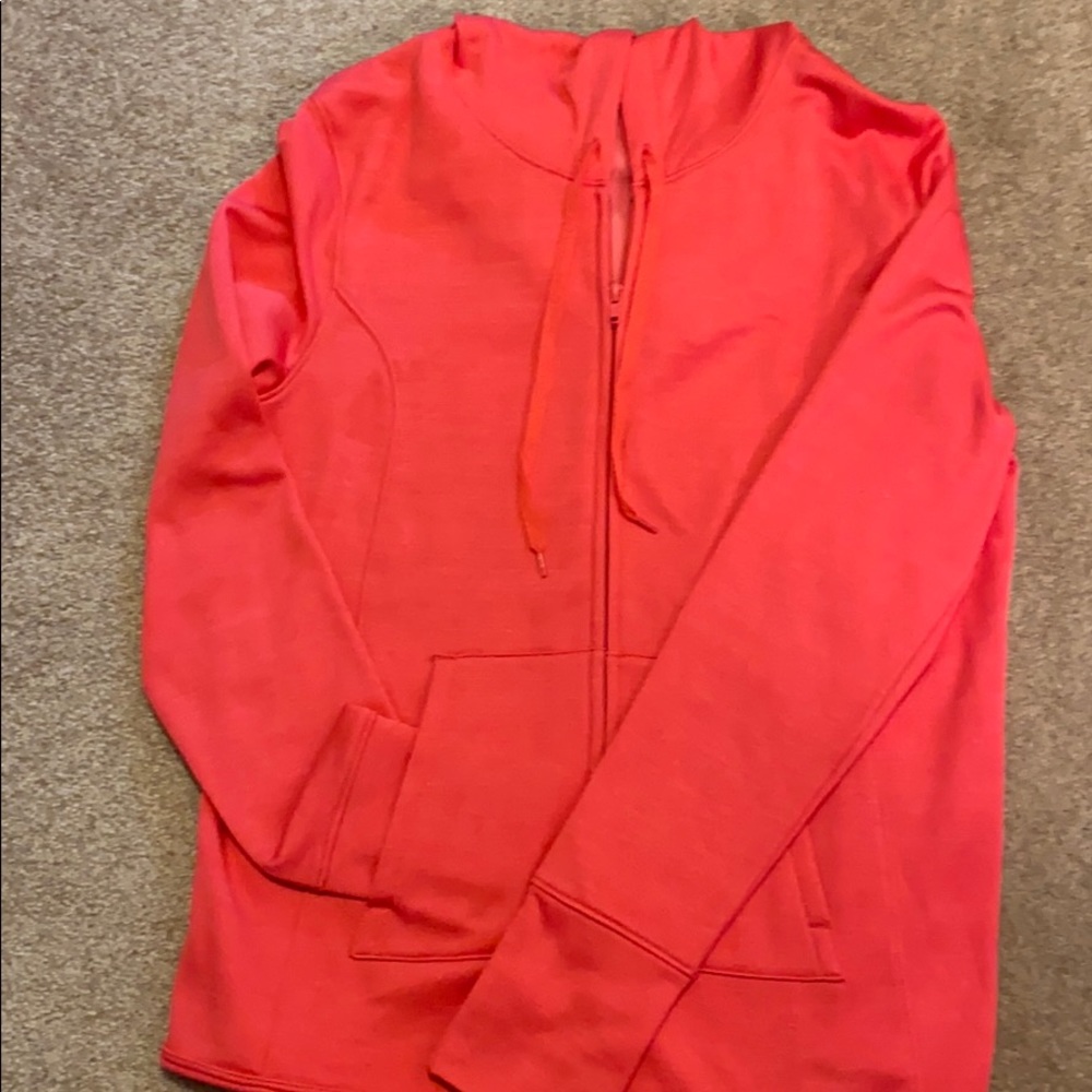 A NEW LIGHTWEIGHT JACKET